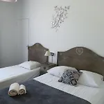 Ma Petite Hotel 2*
